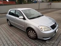 Usata Toyota Corolla 97 CV (71 kW) 2002 Argento Berlina