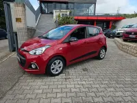Usata Hyundai i10 Blackline 66 CV (48 kW) 2015 Rosso Utilitaria