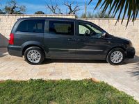 Usata Lancia Voyager 163 CV (119 kW) 2012 Grigio Monovolume