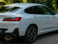 Usata BMW X4 M Sport 190 CV (139 kW) 2023 Blu/azzurro SUV