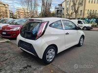 Second-hand Toyota Aygo 69 CP (50 kW) 2017 Alb Hatchback
