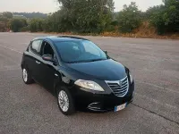 Usata Lancia Ypsilon 69 CV (50 kW) 2015 Nero Utilitaria