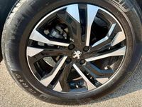 Usata Peugeot 2008 Allure 101 CV (74 kW) 2021 Bianco SUV