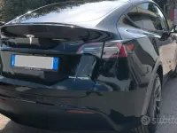 Usata Tesla Model Y 189 kW (258 CV) 2023 Nero SUV