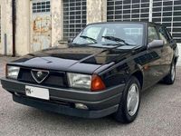 Usata Alfa Romeo 75 120 CV (88 kW) 1990 Nero Berlina