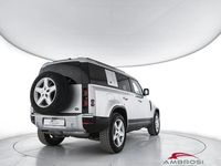 Usata Land Rover Defender SE 200 CV (147 kW) 2022 Argento SUV