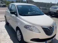 Usata Lancia Ypsilon 69 CV (50 kW) 2014 Bianco Utilitaria