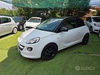 Usado Opel Adam 88 CV (64 kW) 2015 Blanco Utilitario