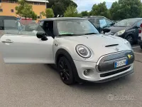 Usata Mini Cooper SE 75 kW (102 CV) 2020 Grigio Utilitaria