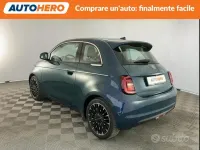 Usata Fiat 500e La Prima 86 kW (118 CV) 2021 Bluazzurro Utilitaria