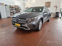 Usata Mercedes GLA180 Premium 109 CV (80 kW) 2018 Grigio SUV