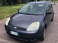Usata Ford Fiesta Ambiente 68 CV (50 kW) 2003 Grigio Utilitaria