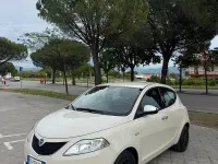 Usata Lancia Ypsilon 69 CV (50 kW) 2018 Bianco Utilitaria
