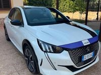 Usata Peugeot e-208 GT 100 kW (136 CV) 2021 Bianco Utilitaria