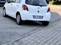 Usata Toyota Yaris Cool 101 CV (74 kW) 2011 Utilitaria