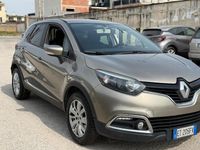 Usata Renault Captur 90 CV (66 kW) 2014 Oro SUV