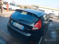 Usata Ford Fiesta 96 CV (70 kW) 2014 Nero Berlina