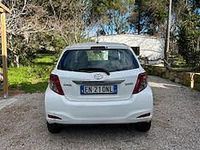 Usata Toyota Yaris 2012 Bianco Berlina