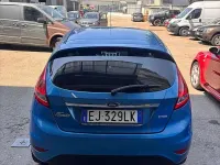 Usata Ford Fiesta 95 CV (69 kW) 2011 Blu Berlina