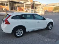 Usata Volvo V60 CC 190 CV (139 kW) 2017 Bianco Station wagon