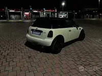 Usata Mini Cooper D 112 CV (82 kW) 2010 Bianco Utilitaria