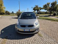Usata Kia Venga Active 90 CV (66 kW) 2014 Beige Utilitaria