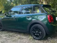 Begagnad Mini ONE 2018 Grön Halvkombi