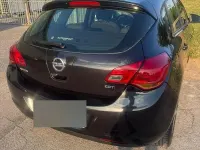 Usata Opel Astra 82 CV (60 kW) 2012 Nero Berlina