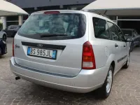 Usata Ford Focus Ghia 101 CV (74 kW) 2001 Argento Station wagon