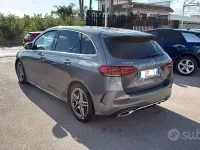 Usado Mercedes B180 AMG Line Premium 116 CV (85 kW) 2026 Gris Monovolumen
