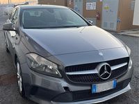Usata Mercedes A180 109 CV (80 kW) 2016 Grigio Berlina