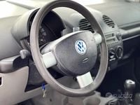 Usata VW New Beetle 90 CV (66 kW) 1999 Blu Utilitaria