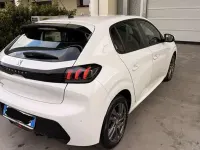 Usata Peugeot 208 Allure 102 CV (75 kW) 2021 Bianco Utilitaria