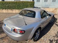 Usata Mazda MX5 126 CV (92 kW) 2007 Argento Cabrio
