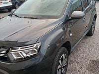 Usata Dacia Duster 101 CV (74 kW) 2023 Verde Berlina