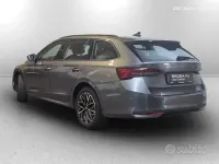 Usata Skoda Octavia Executive 150 CV (110 kW) 2025 Grigio graphite metallizzato Station wagon