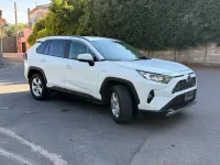 Usata Toyota RAV4 Hybrid Active 218 CV (160 kW) 2019 Bianco SUV