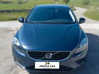Usata Volvo V40 120 CV (88 kW) 2016 Blu Berlina