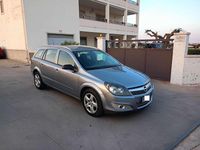 Usata Opel Astra Enjoy 101 CV (74 kW) 2007 Argento Station wagon
