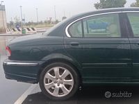 Usata Jaguar X-type 156 CV (114 kW) 2002 Verde Berlina