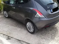 Usata Lancia Ypsilon Gold 69 CV (50 kW) 2015 Grigio Utilitaria