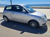 Usata Lancia Ypsilon 69 CV (50 kW) 2011 Grigio Utilitaria