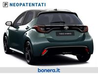 Nuova Toyota Yaris Hybrid Premium 131 CV (96 kW) 2026 Forest green & black Berlina