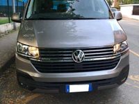 Usata VW Caravelle Comfortline 150 CV (110 kW) 2023 Grigio Furgone