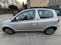Usata Toyota Yaris 2001 Grigio Utilitaria