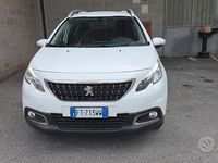 Usata Peugeot 2008 Allure 81 CV (59 kW) 2019 Bianco SUV