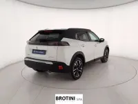 Usata Peugeot 2008 GT-line 110 CV (80 kW) 2021 Grigio metallizzato SUV
