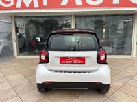Usata Smart ForTwo Coupé 71 CV (52 kW) 2015 Bianco Utilitaria