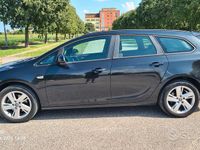 Usata Opel Astra 110 CV (80 kW) 2014 Nero Station wagon