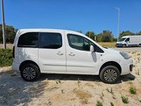 Begagnad Peugeot Partner Tepee Active 100 HK (73 kW) 2018 Vit Minibuss